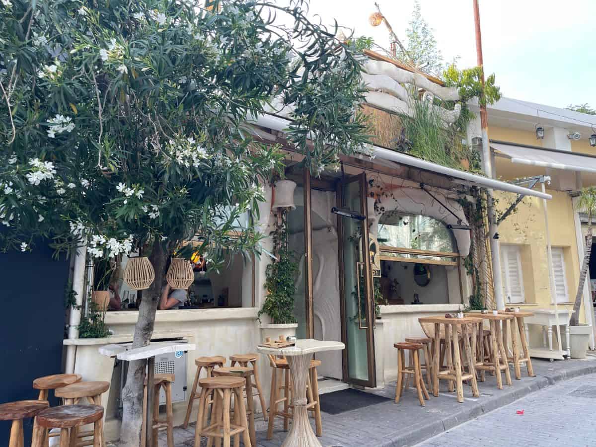 An empty bistro style restaurant