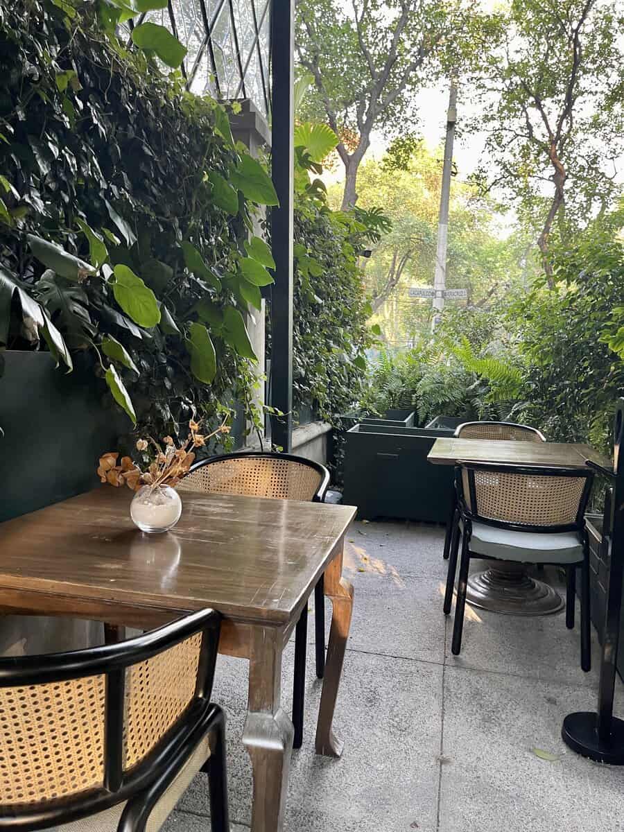 Patio Dining at Filigrana