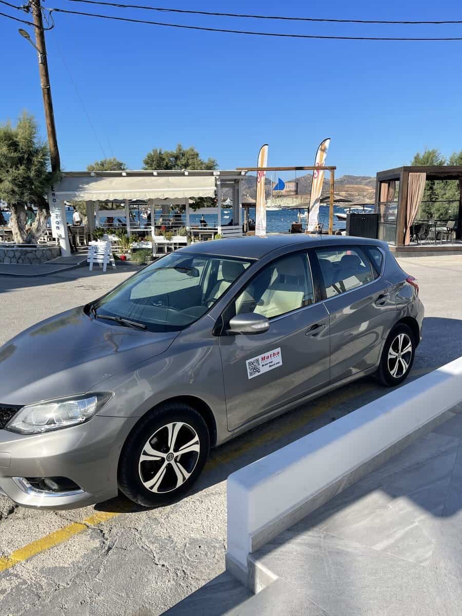 Picture of a grey rental car on the Greek island of Mykonos