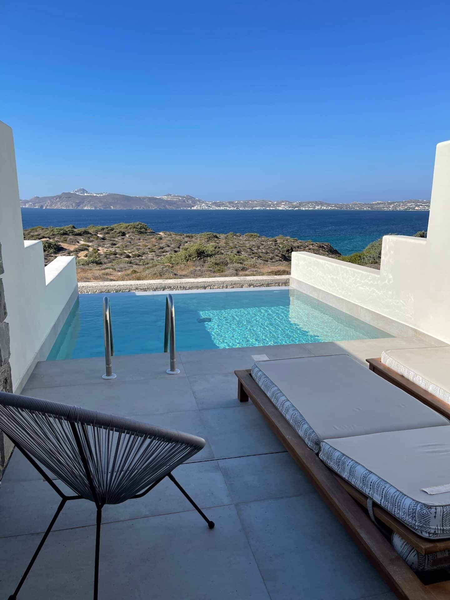 hotel room in Milos with private pool