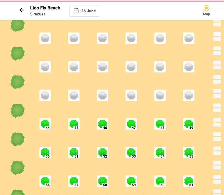 A diagram showing the layout of Lido Fly Beach in Siracusa for June 26th. The diagram includes several rows of squares, some marked with green umbrellas and numbered from 44 to 61, representing reserved spots. Green circles along the left edge likely represent trees.