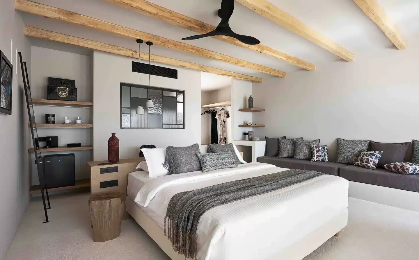 Room at Cave Suites Milos